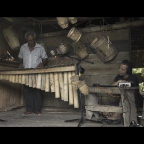 El productor musical Uji y el filmaker Carlos Rivero presentan el documental ‘Ser-Tiempo’