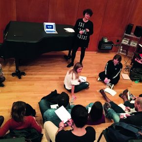 BARCELONA SCHOOL OF CREATIVITY PRESENTA EL PRIMER CURSO PARA CONVERTIRTE EN MUSIC CURATOR.